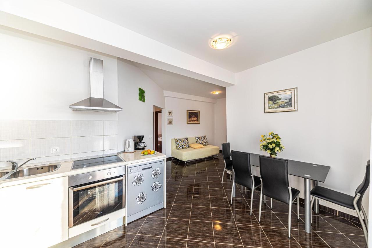 Rajcic Apartments Рогозница Экстерьер фото