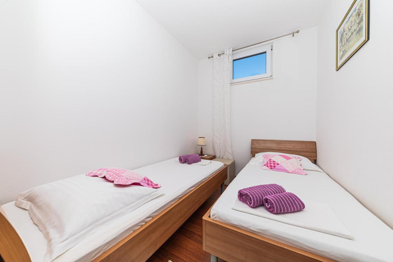 Rajcic Apartments Рогозница Экстерьер фото