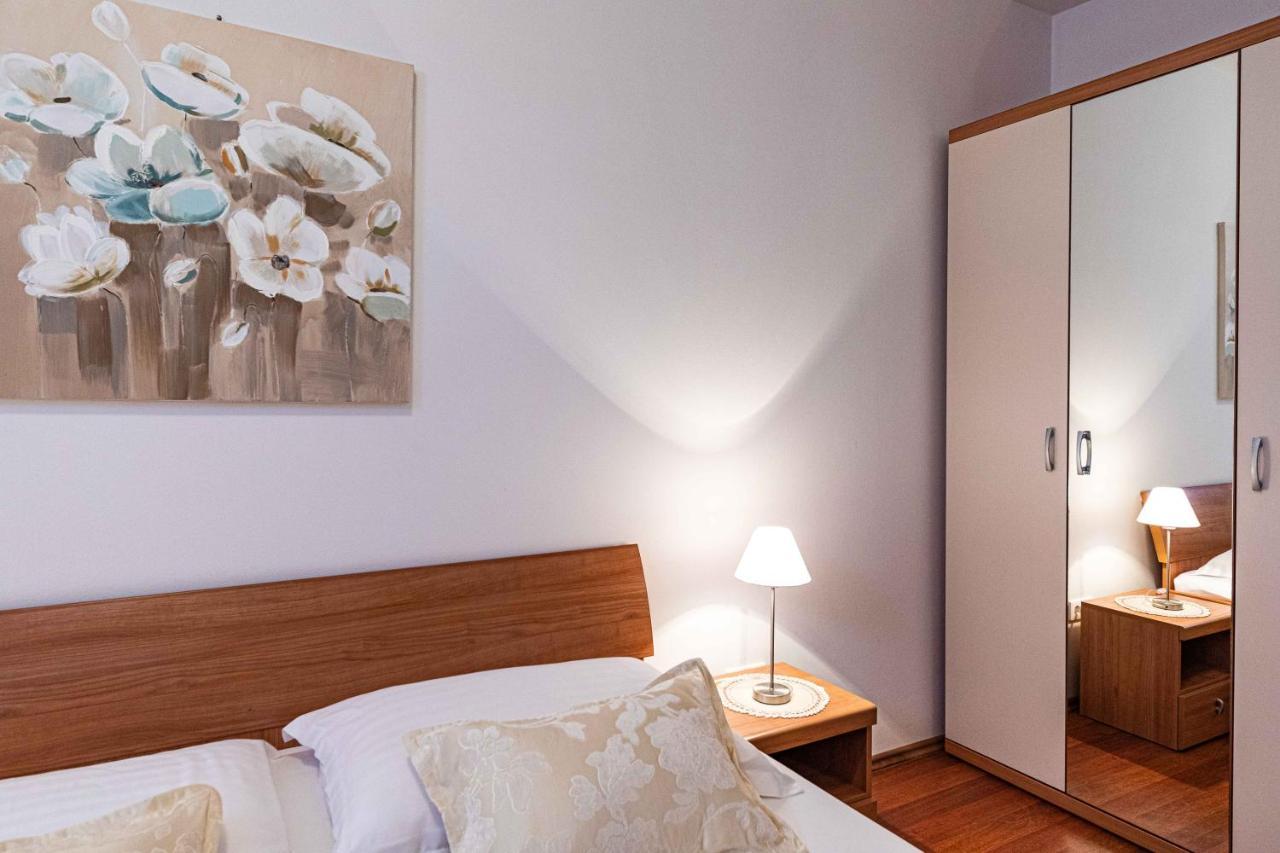 Rajcic Apartments Рогозница Экстерьер фото